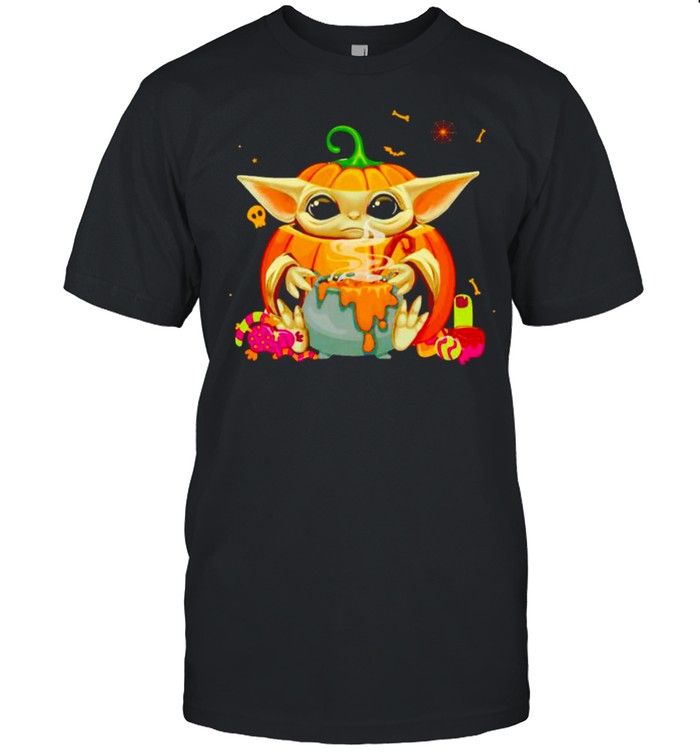 Baby Yoda pumpkin witch Halloween shirt Classic Men's T-shirt
