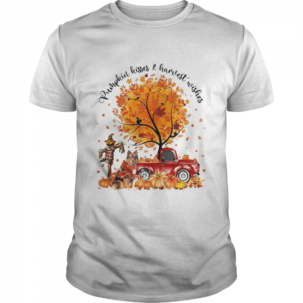 Eurasier Pumpkin Kisses And Harvest Wishes Halloween T-shirt Classic Men's T-shirt